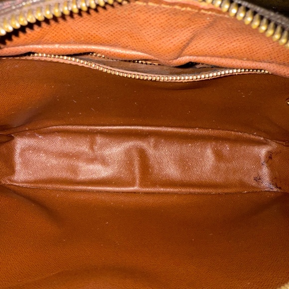 Louis Vuitton Crossbody Trocadero 30 - Picture 13 of 16